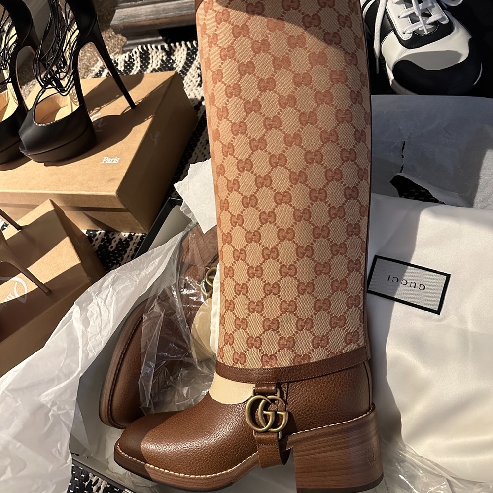 Brand new in the Box, dust bag, never worn Gucci ridding boots